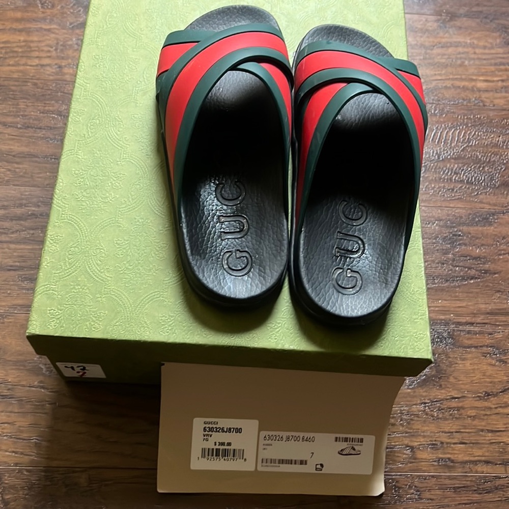 Item is too big , worn 2 times.